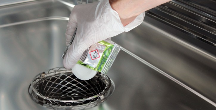icombi-pro-cleaner-tab-active-green-place-rational-97201-fix725x370