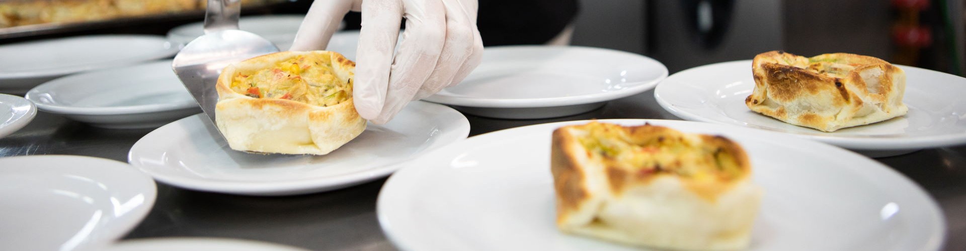 kitchen-reference-sodexo-food-plating-rational-92677-fix1920x500